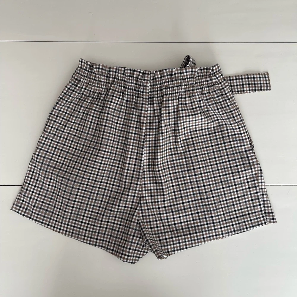 H&M DIVIDED Shorts with Tie Belt